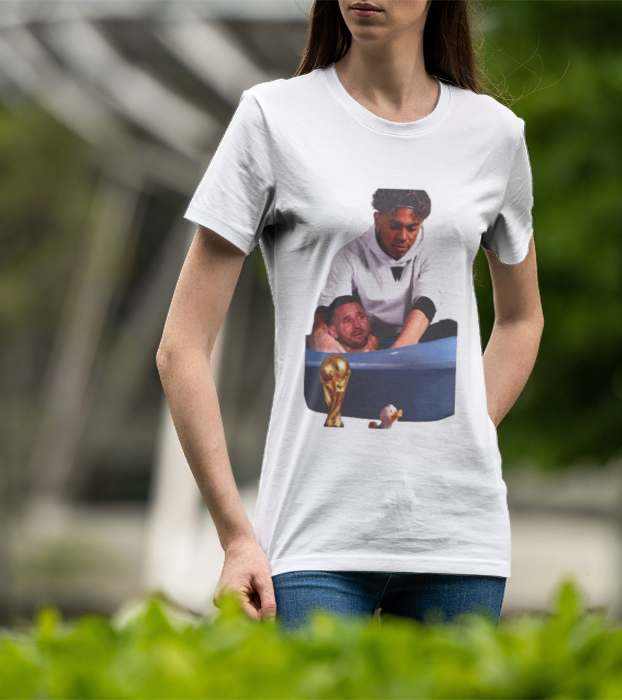 Lamine Yamal Lionel Messi Bathtub Meme World Cup Trophy T-Shirt