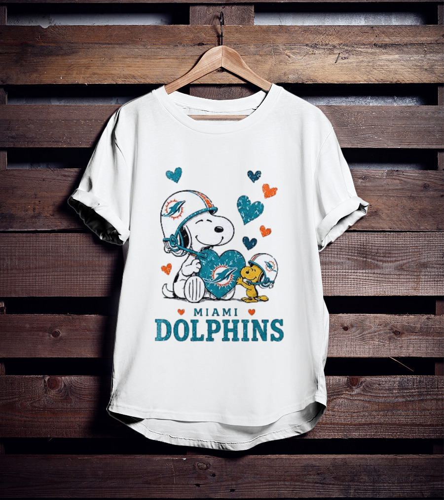 Miami Dolphins Peanuts Snoopy Love Laughter Hearts Helmet Charlie Brown T-Shirt