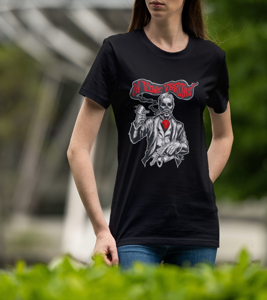 Skeleton Doc Holliday In Vino Veritas Smoking Gun Wine Cup T-Shirt
