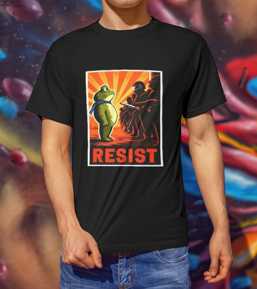 Resist Portland Frog 2025 Anti Fascism Protest Art With Frog And Riot Police T-Shirt