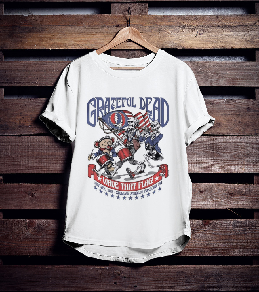 Grateful Dead Wave That Flag 4th Of July Sullivan Stadium Foxboro MA Bear Skeleton Jam Band Summer Concert T-Shirt