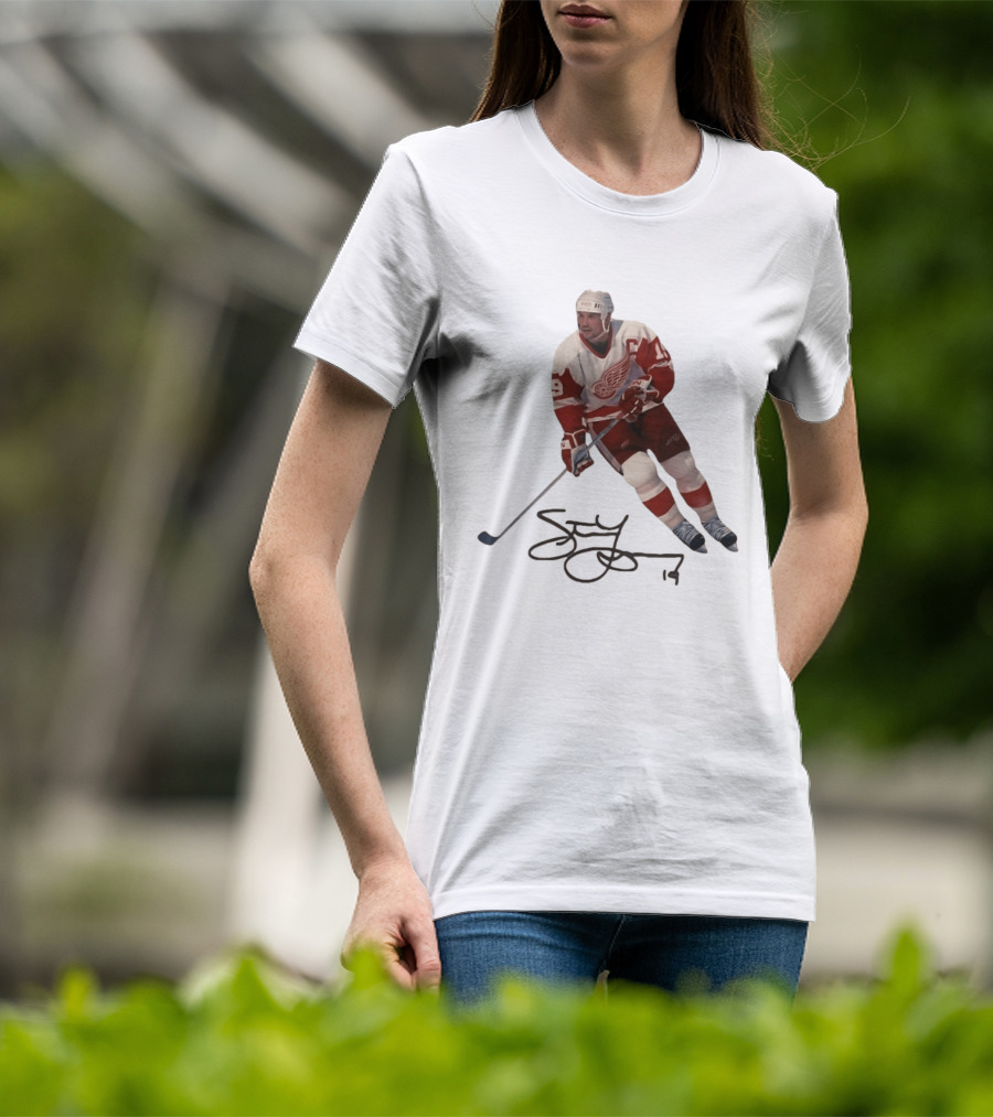 Steve Yzerman Detroit Red Wings Captain 19 Hockey Legend T-Shirt
