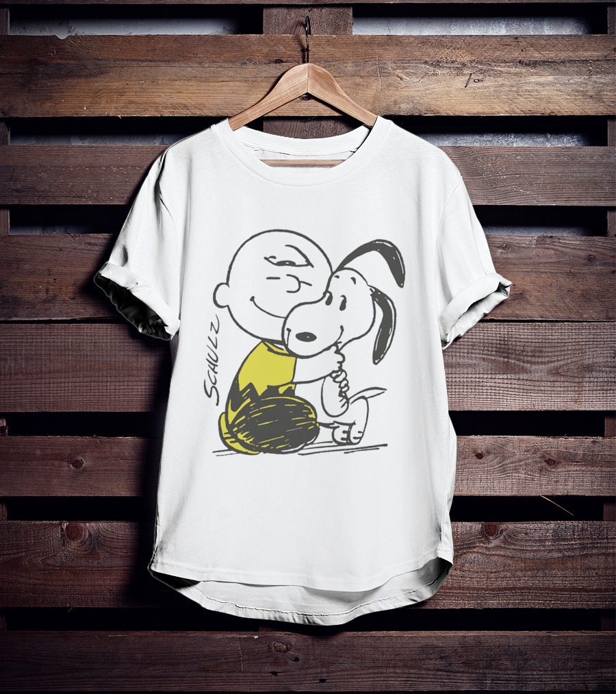 Schulz Charlie Brown Snoopy Hugging Classic Peanuts Friendship T-Shirt