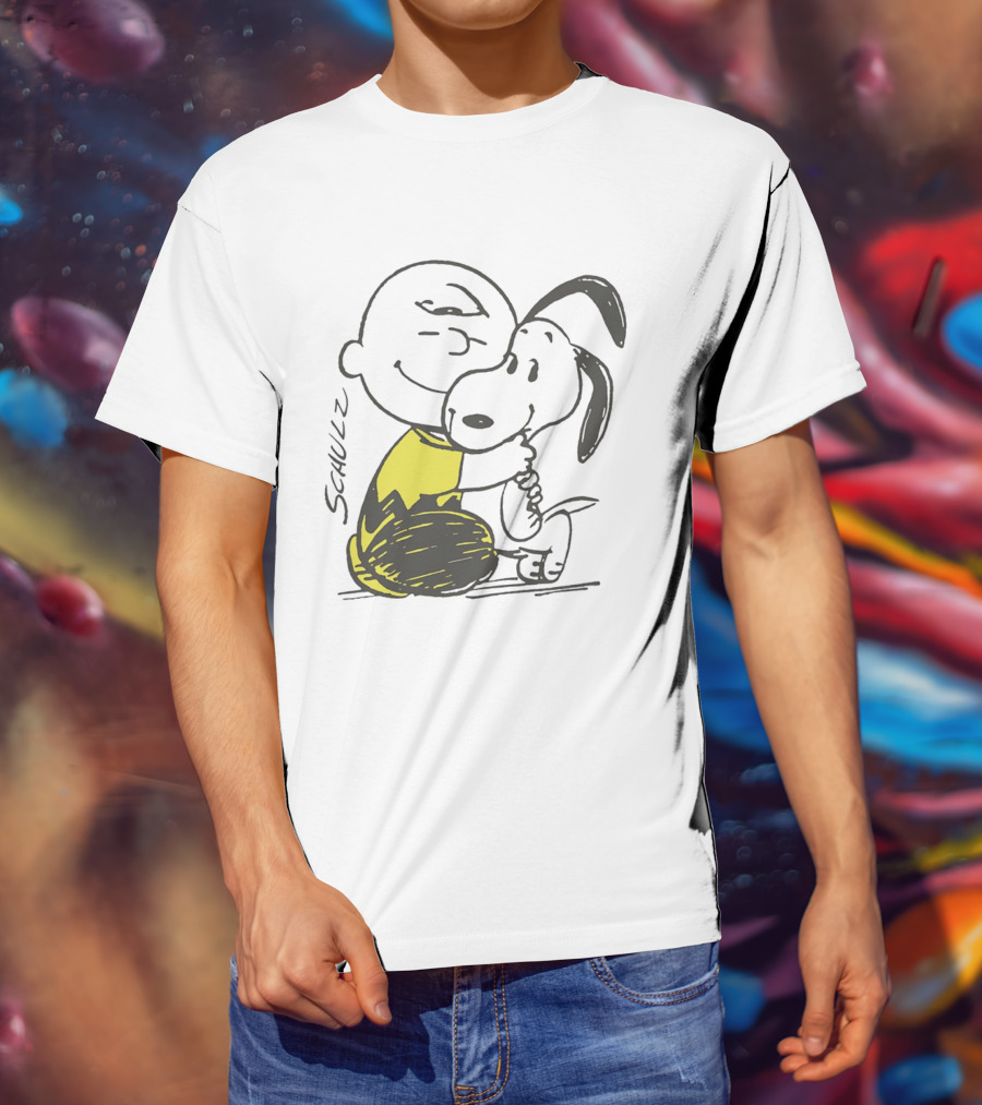 Schulz Charlie Brown Snoopy Hugging Classic Peanuts Friendship T-Shirt