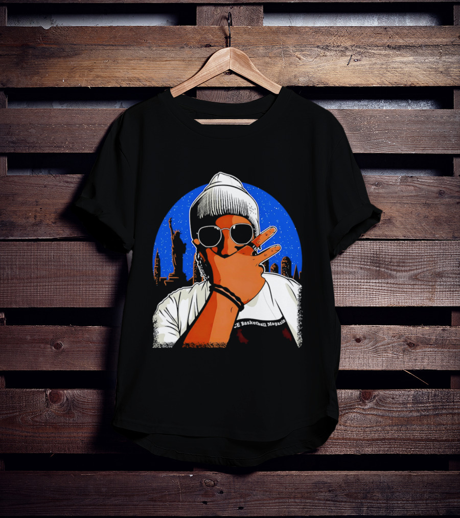 CE Basketball Magazin NYC Skyline Statue Of Liberty Statue Peace Sign T-Shirt