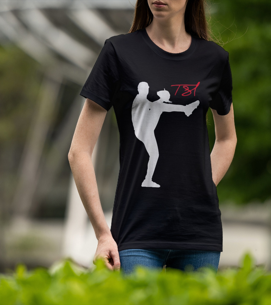T61 Tarik Skubal Pitching Pose Los Angeles T-Shirt