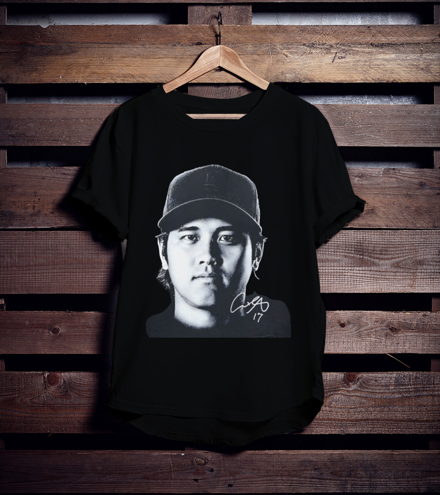 Shohei Ohtani LA Dodgers Cap Signature 17 T-Shirt