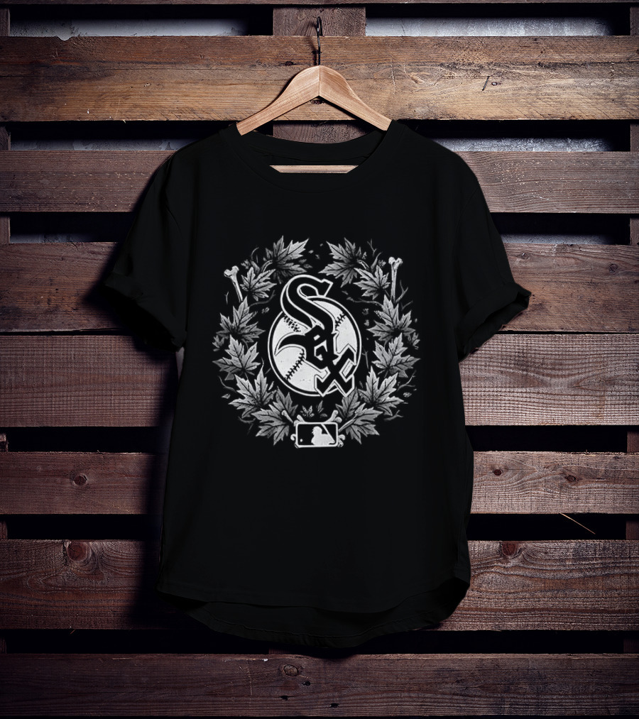 Chicago White Sox Skull Crossed Bats Maple Leaves Baseball Halloween T-Shirt