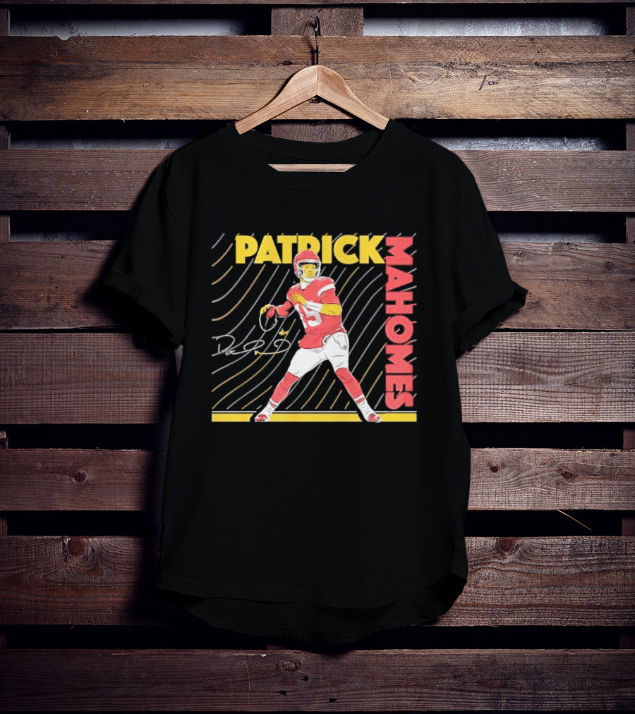 Patrick Mahomes Football Quarterback Signature Wavy Line T-Shirt