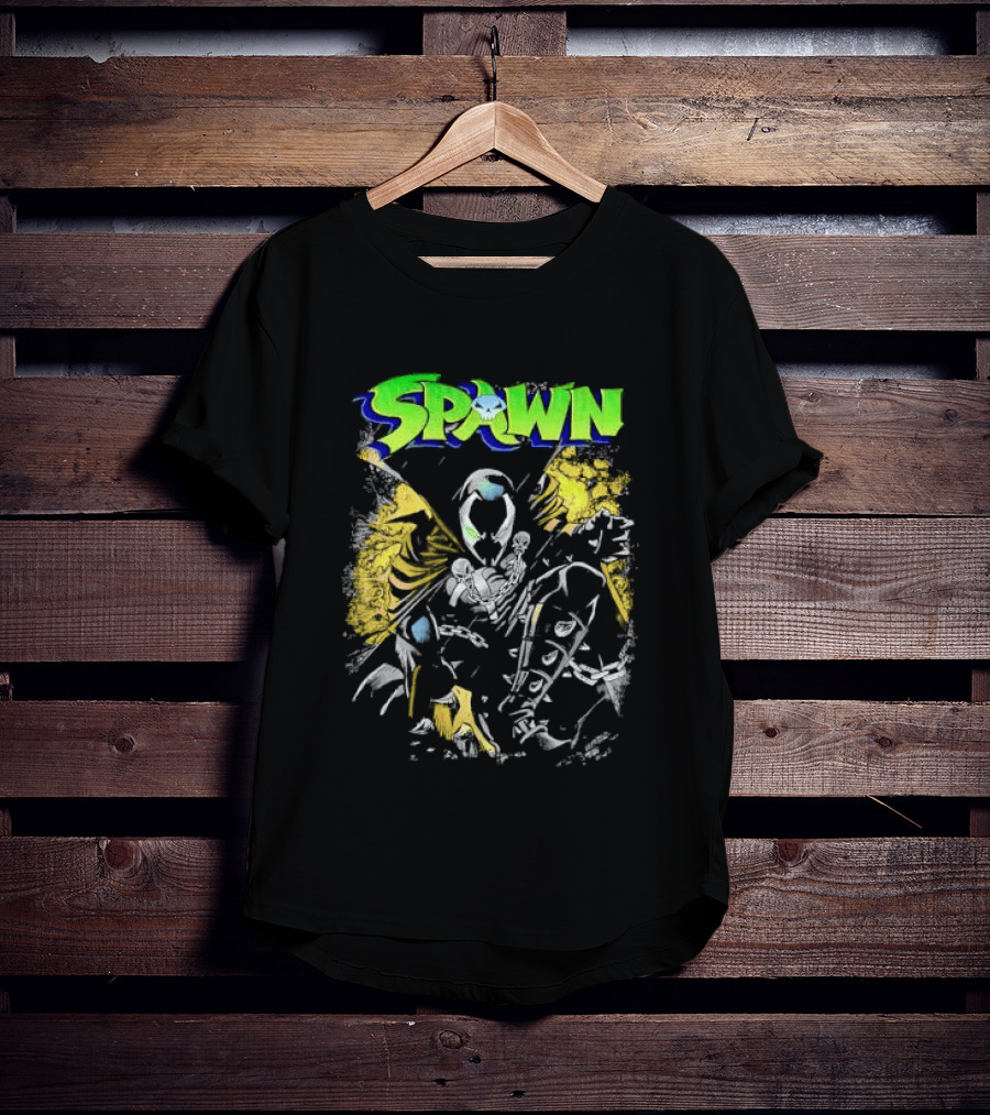 Spawn Crouching Superhero Chains Cape Distressed Comics T-Shirt