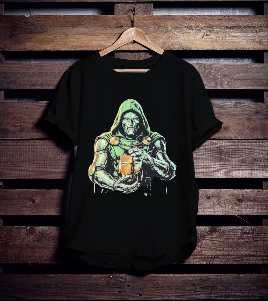 Doctor Doom Marvel Holding Broken Iron Man Mask Iconic Showdown T-Shirt