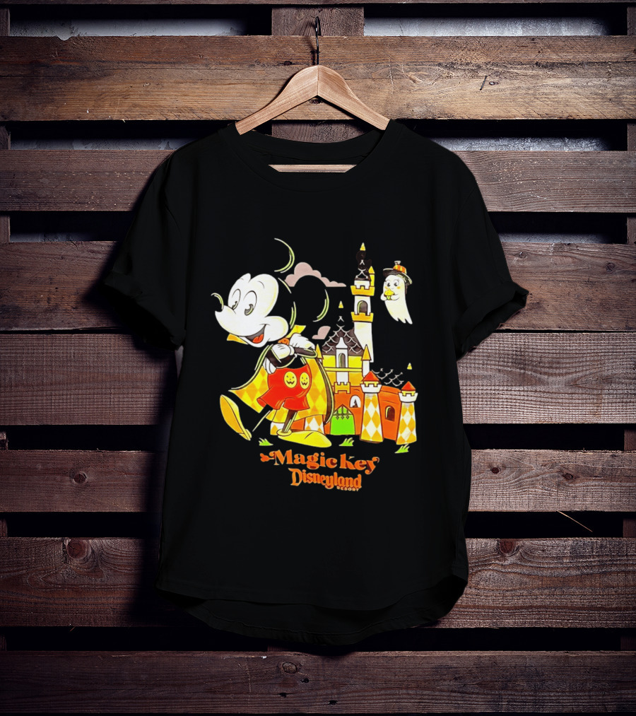 Mickey Mouse Magic Key Disneyland Resort Halloween Castle Ghost T-Shirt