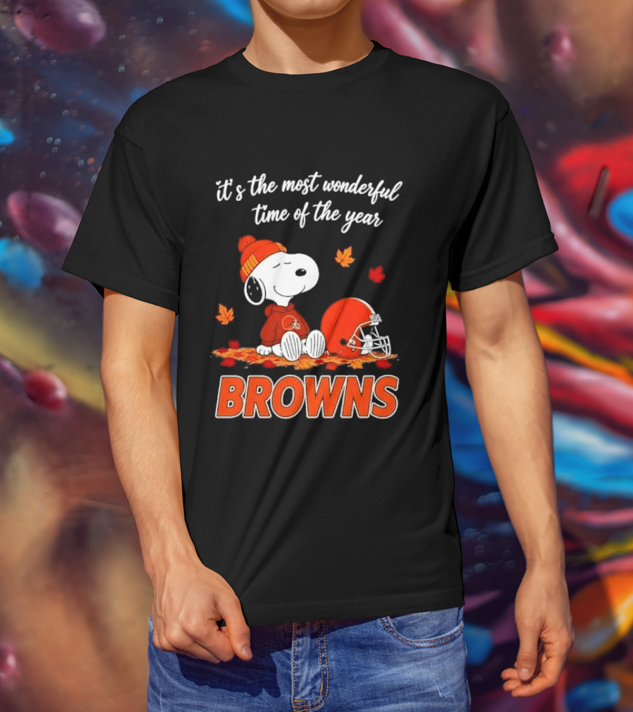 Cleveland Browns Snoopy It's The Most Wonderful Time Of The Year Autumn Leaves Helmet T-Shirt
