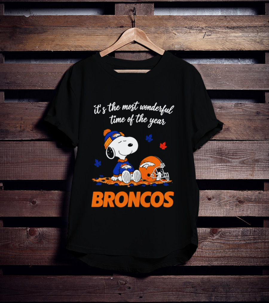Denver Broncos Snoopy Its The Most Wonderful Time Of Year Autumn Leaves T-Shirt