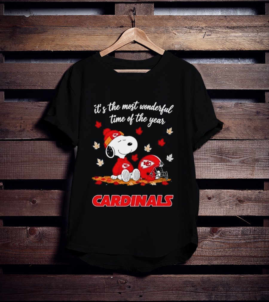 Kansas City Chiefs Snoopy Cardinals Autumn Leaves Helmet Wonderful Time Of Year T-Shirt