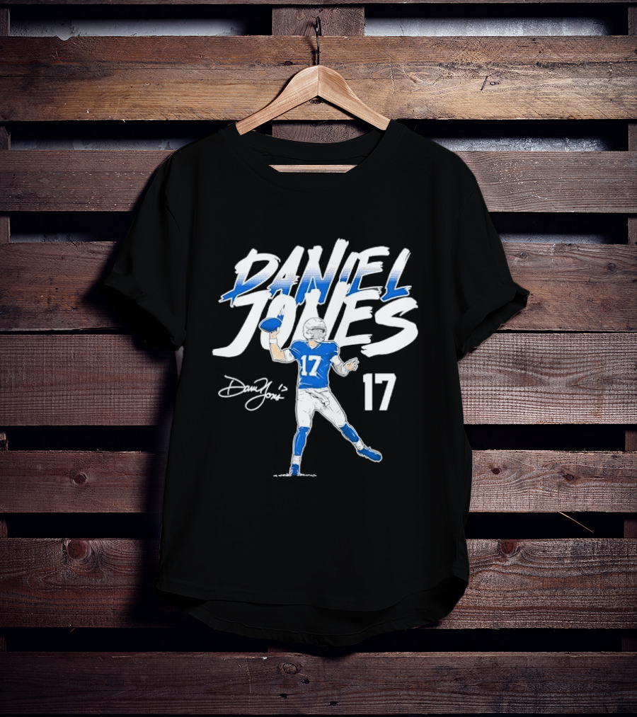 Daniel Jones 17 Quarterback Throwing Football Sketch Brushstroke T-Shirt