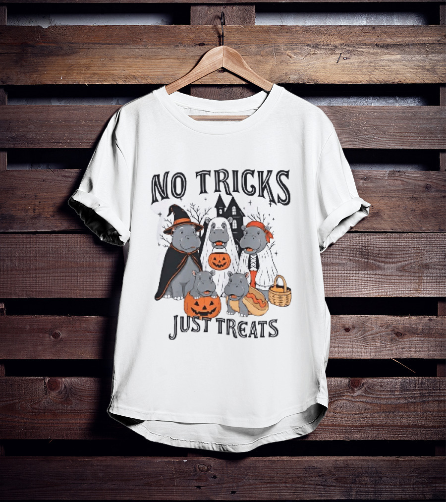 No Tricks Just Treats Hippos With Pumpkins Halloween Costumes T-Shirt
