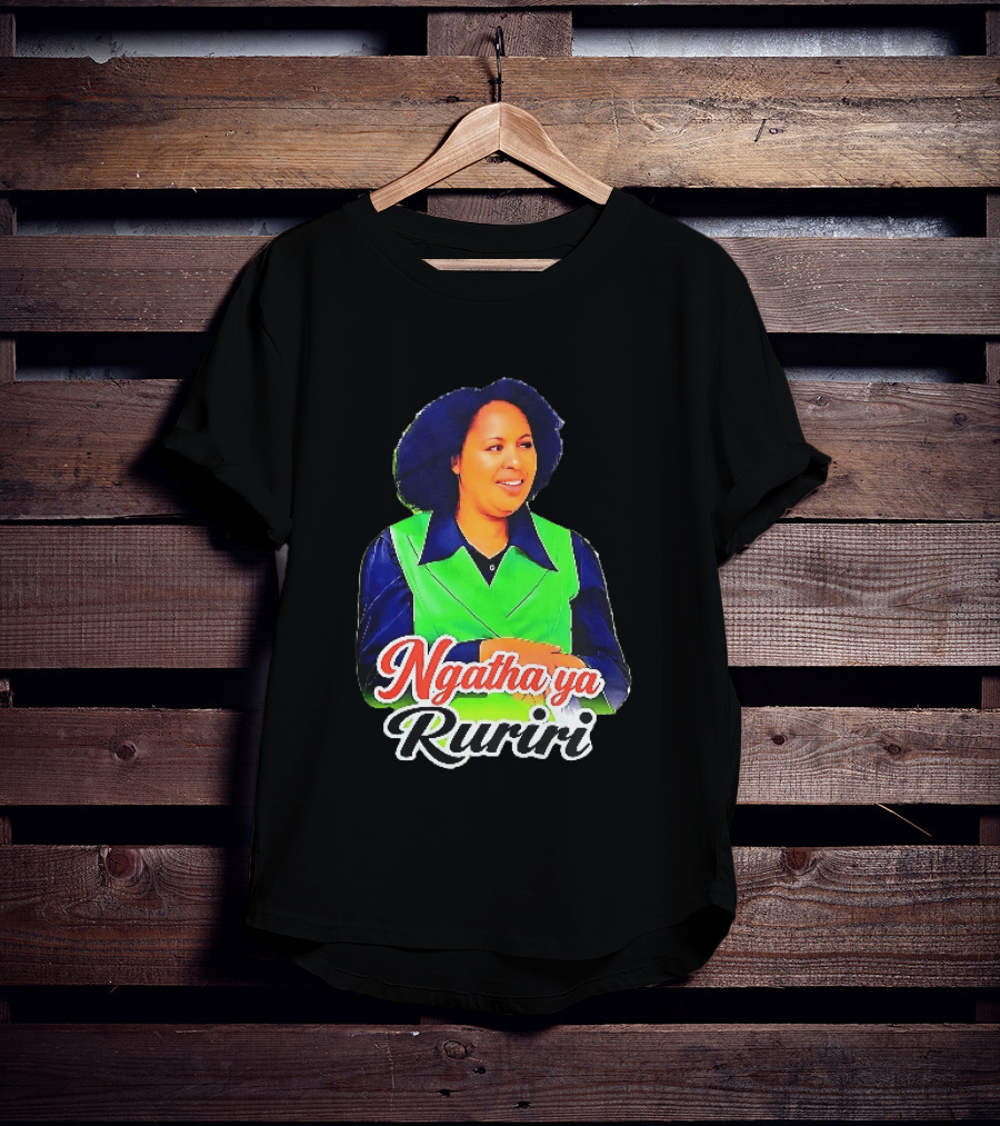 Ngatha Ya Ruriri Afro Woman In Green And Blue Outfit T-Shirt