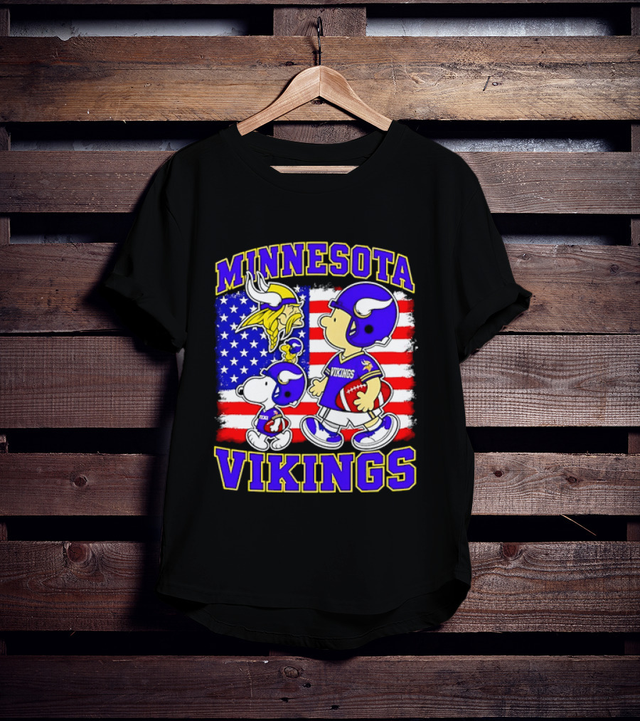 Minnesota Vikings Snoopy Woodstock American Flag Football 2026 T-Shirt