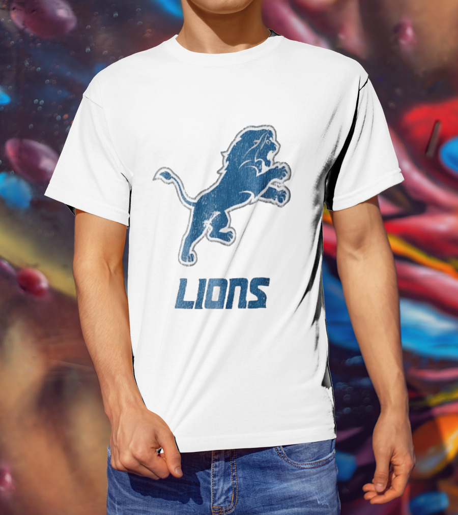 Detroit Lions Distressed Blue Leaping Lion Vintage Team Spirit T-Shirt