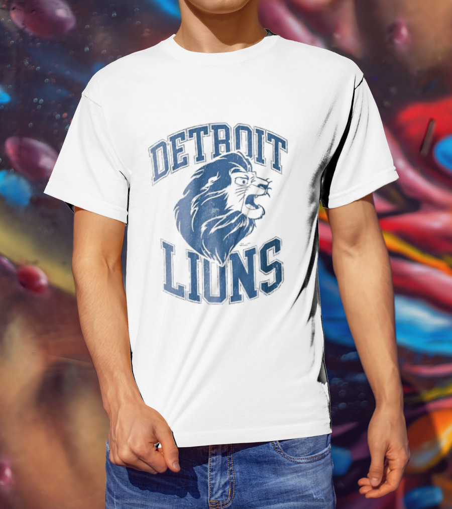 Detroit Lions Distressed Roaring Lion Head Varsity T-Shirt