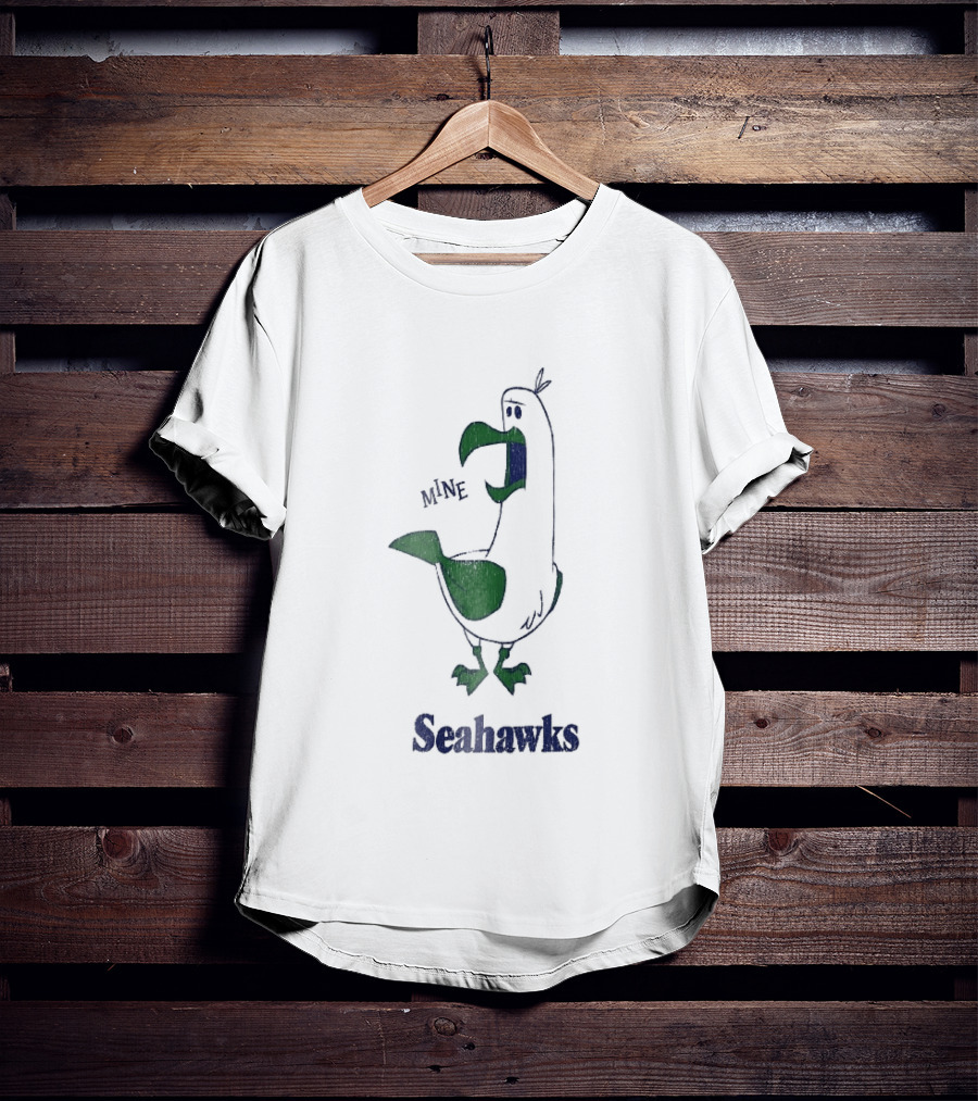 Seattle Seahawks Mine Seagull Screaming Distressed Cartoon T-Shirt