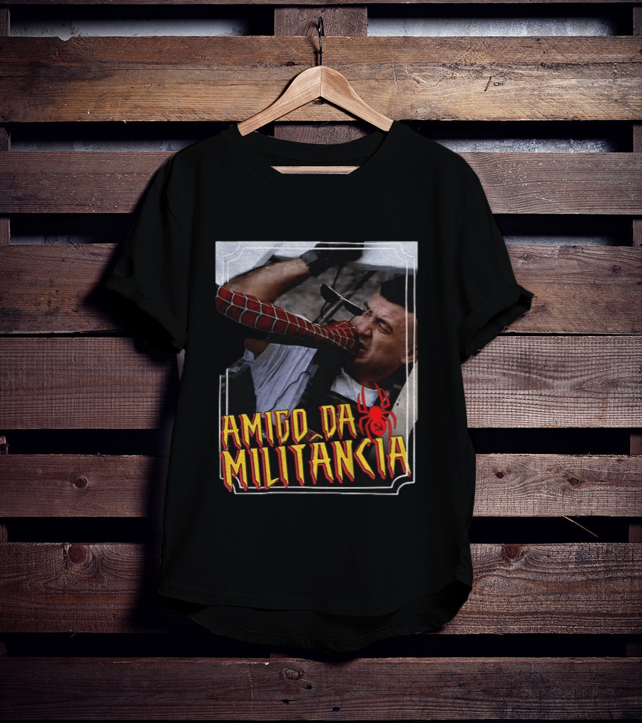 Amigo Da Militância Spider Man Punching T-Shirt