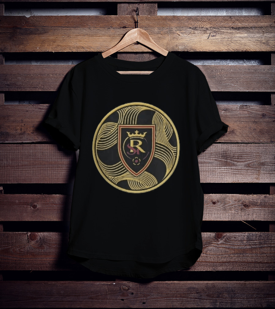 Royal Shield Gold Crown Monogram Rs Filigree Circular T-Shirt