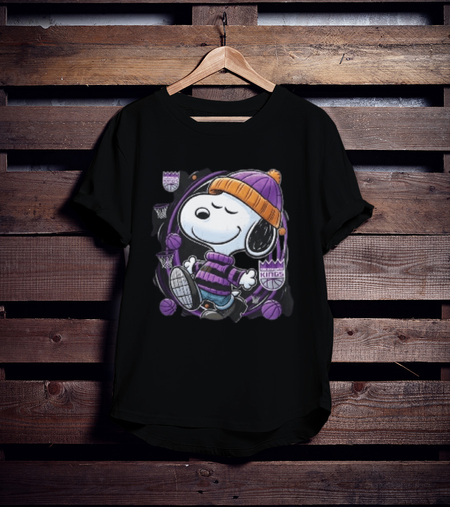 Sacramento Kings NBA Snoopy Walking Beanie Striped Basketball Hoops T-Shirt