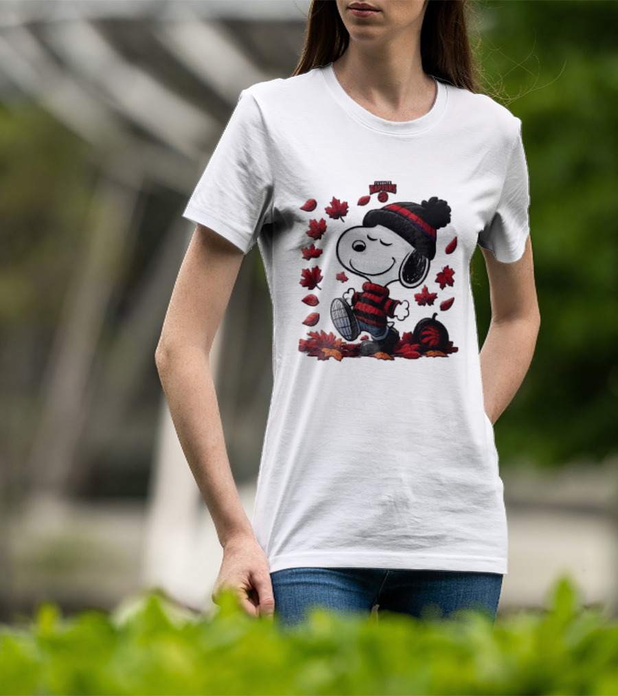 Toronto Raptors Snoopy Autumn Maple Leaves Pumpkin Walking T-Shirt