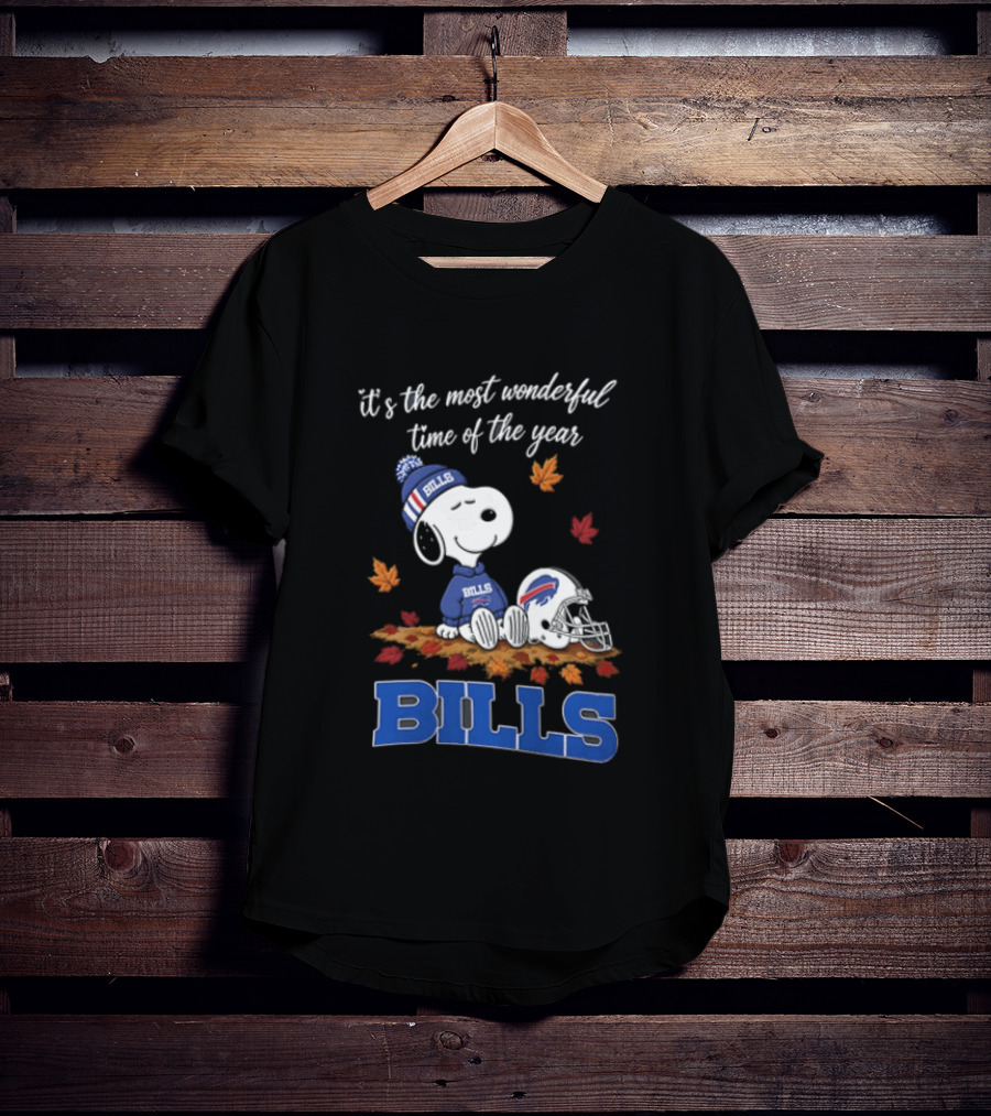 It's The Most Wonderful Time Of Year Snoopy Buffalo Bills Sitting Helmet Leaves T-Shirt