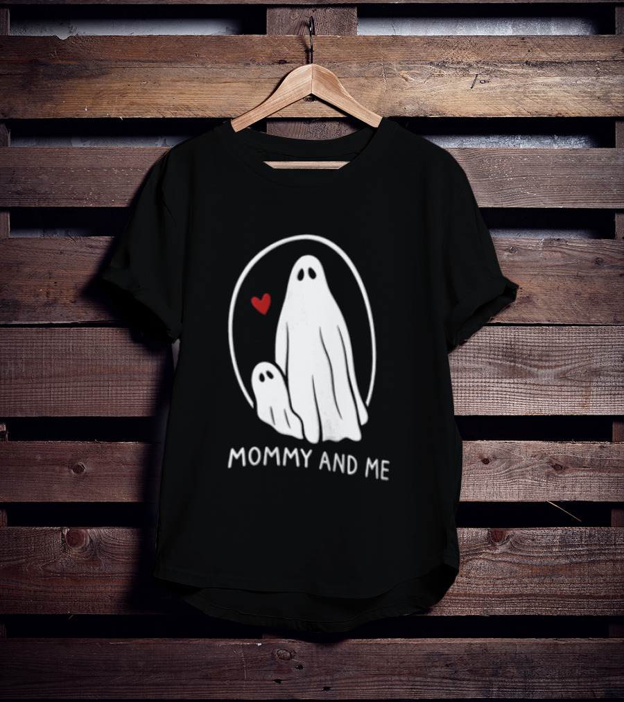 Mommy And Me Ghosts Heart Halloween Matching T-Shirt