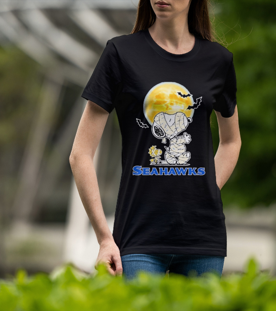 Seattle Seahawks Snoopy Mummy Halloween Moon T-Shirt