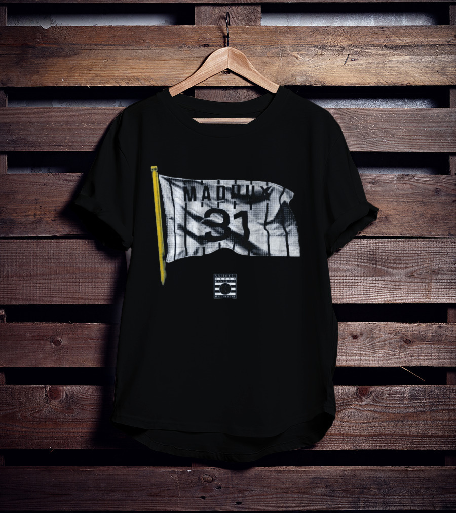 Greg Maddux 31 Striped Flag T-Shirt