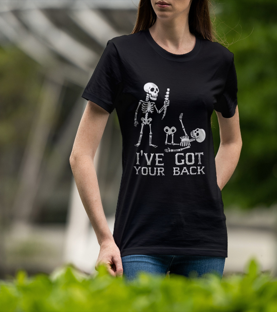 I've Got Your Back Skeleton Humor Holding Spine Over Fallen Body T-Shirt