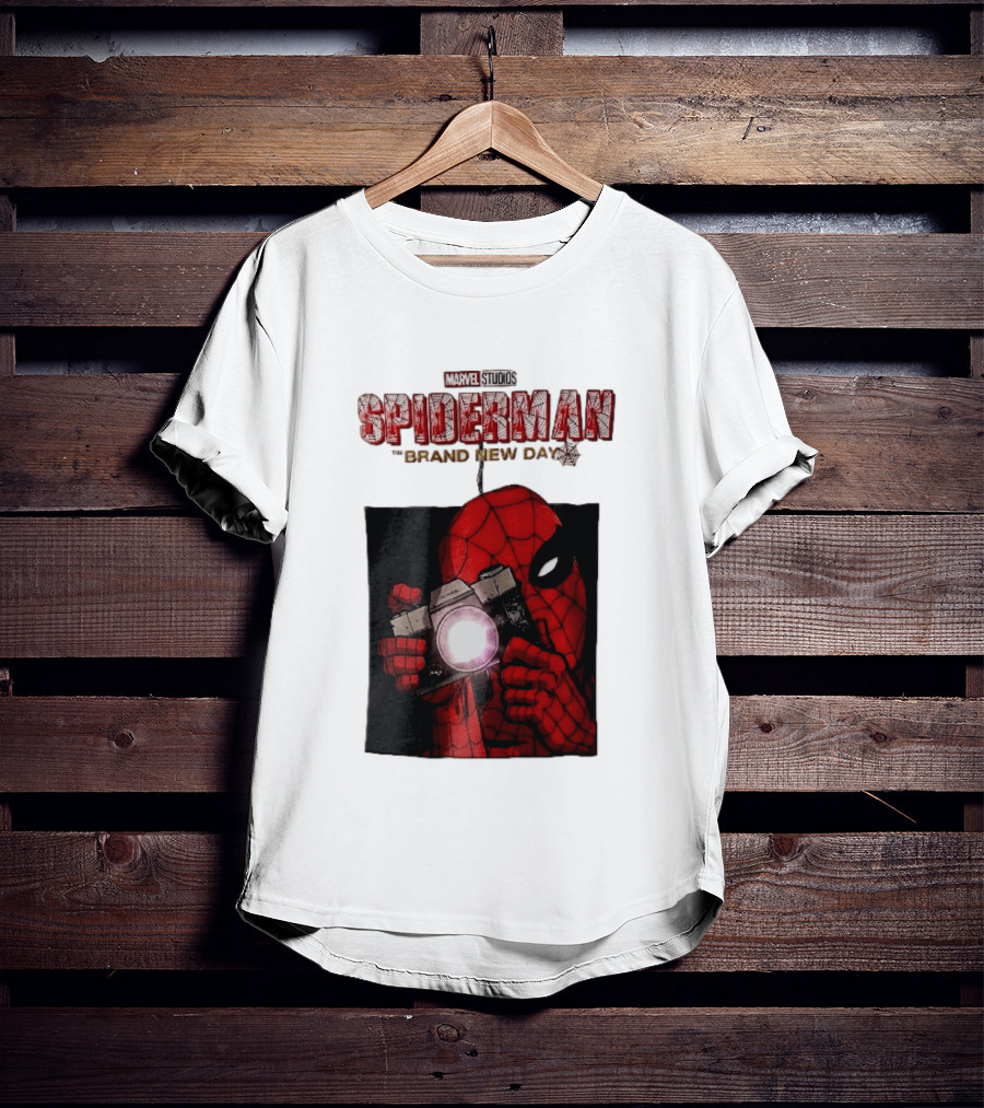 Marvel Studios Spiderman The Brand New Day Masked Hero Camera Flash T-Shirt