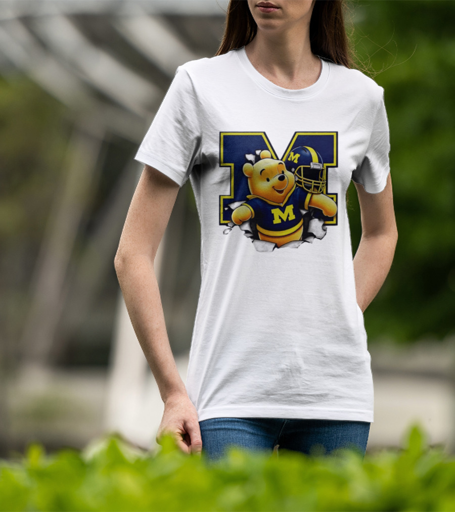 Winnie The Pooh Michigan Wolverines Football M Helmet T-Shirt