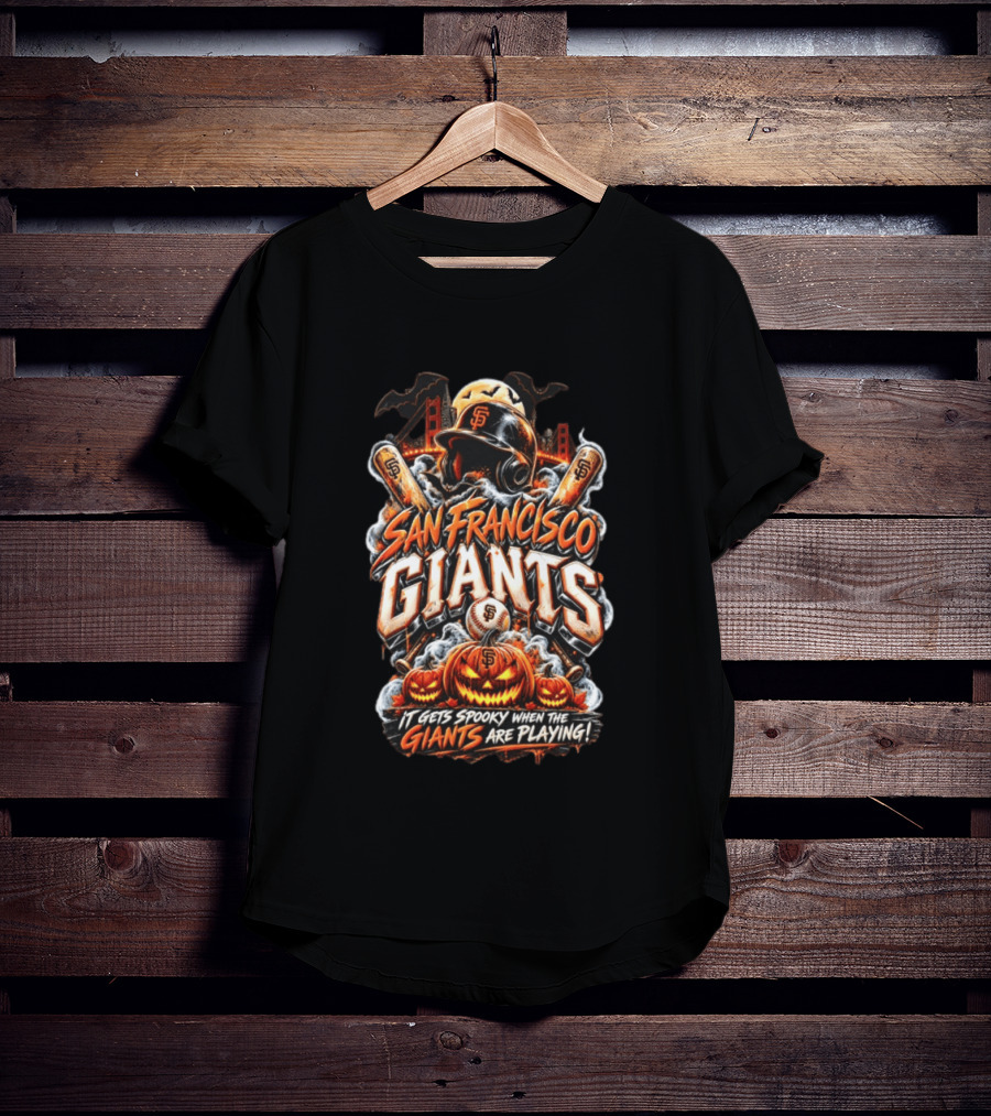 San Francisco Giants It Gets Spooky When The Giants Are Playing Halloween T-Shirt