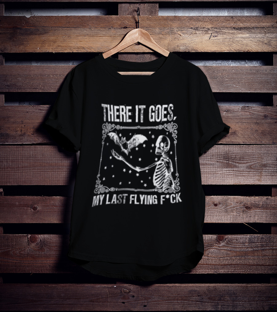 There It Goes My Last Flying F'ck Skeleton Bat Retro Vintage Halloween T-Shirt