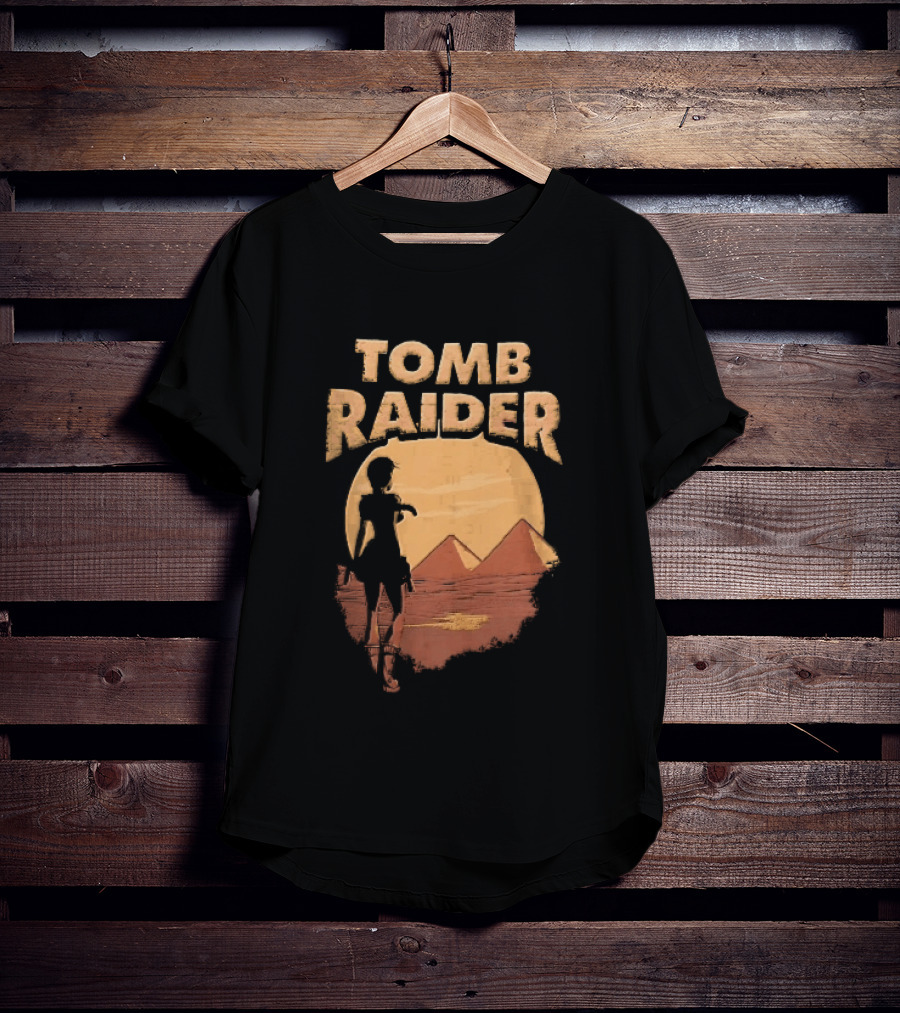 Tomb Raider Lara Croft Pyramids Desert Sunset Scene T-Shirt
