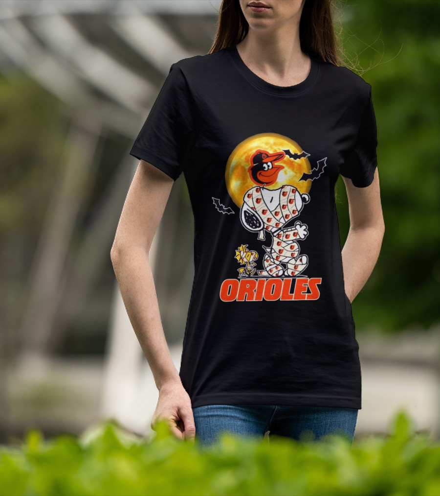 Baltimore Orioles Halloween Snoopy Woodstock Mummy Cosplay Moon Bats T-Shirt