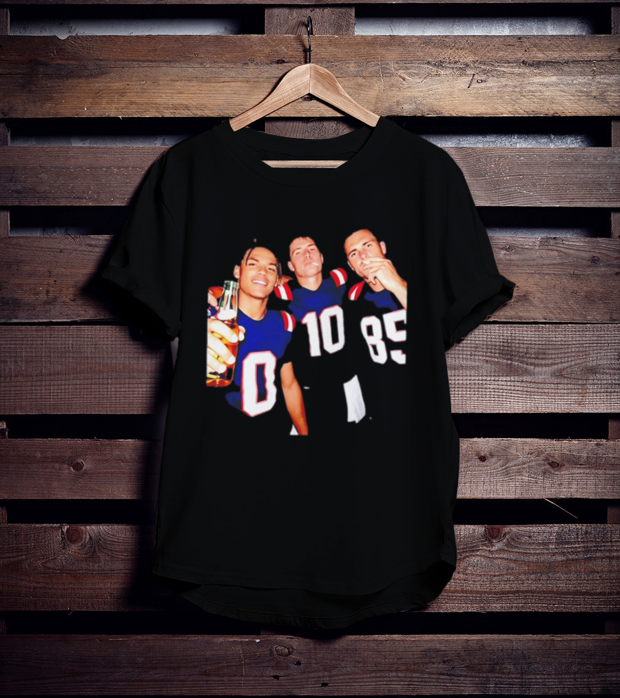 New England Patriots Christian Gonzalez Drake Maye Hunter Henry Cheering With Beer T-Shirt