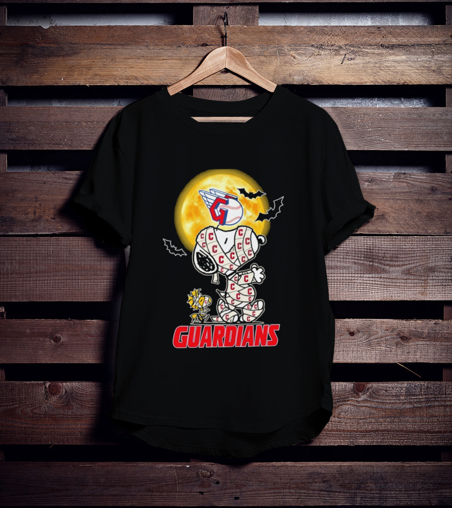 Cleveland Guardians Snoopy Woodstock Mummy Halloween Moon T-Shirt
