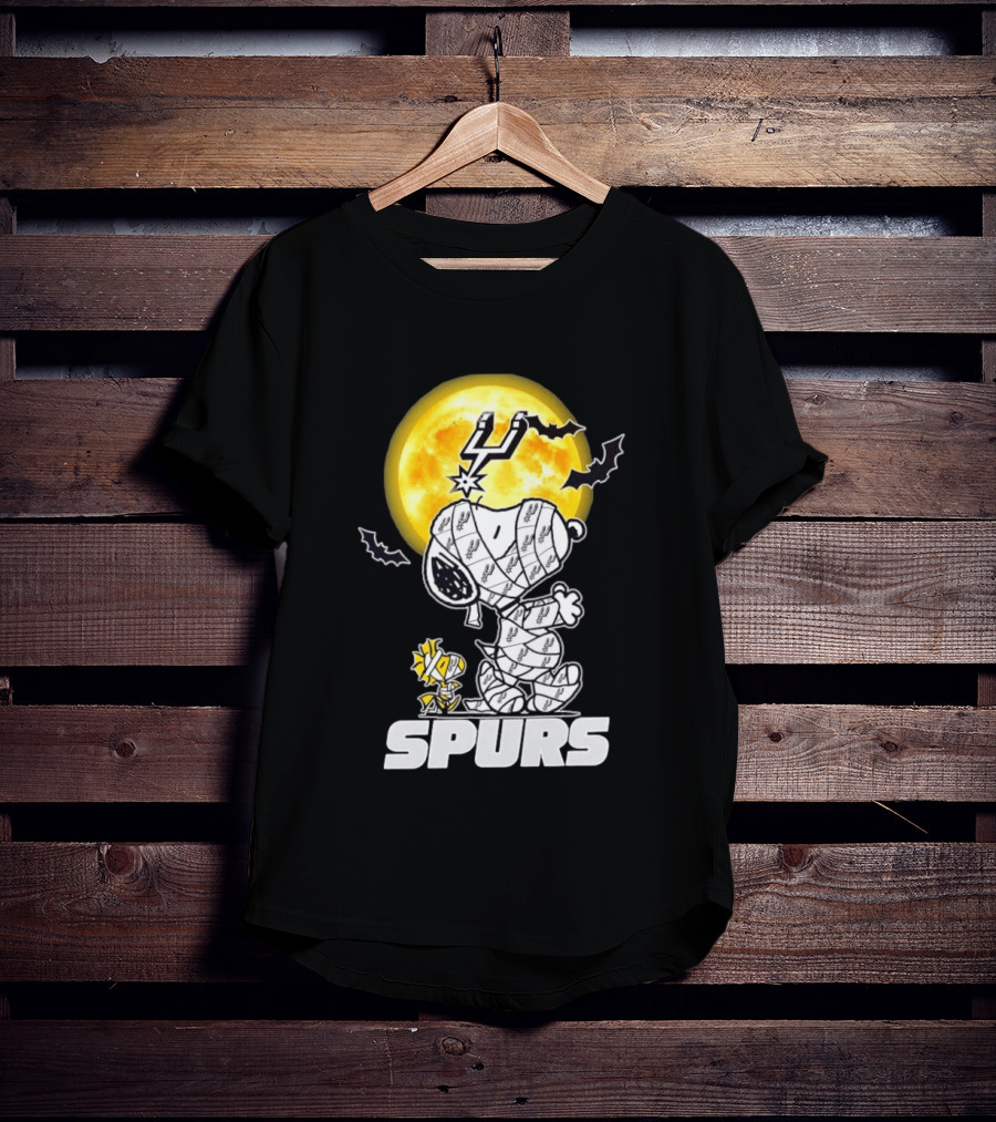San Antonio Spurs Snoopy Woodstock Halloween Mummy Cosplay T-Shirt