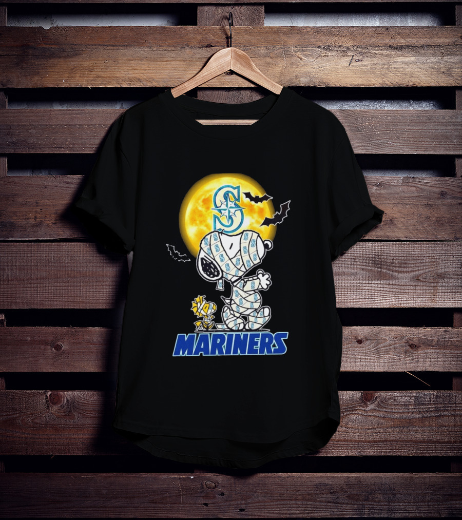 Seattle Mariners Snoopy Woodstock Halloween Mummy Cosplay Full Moon Bats T-Shirt