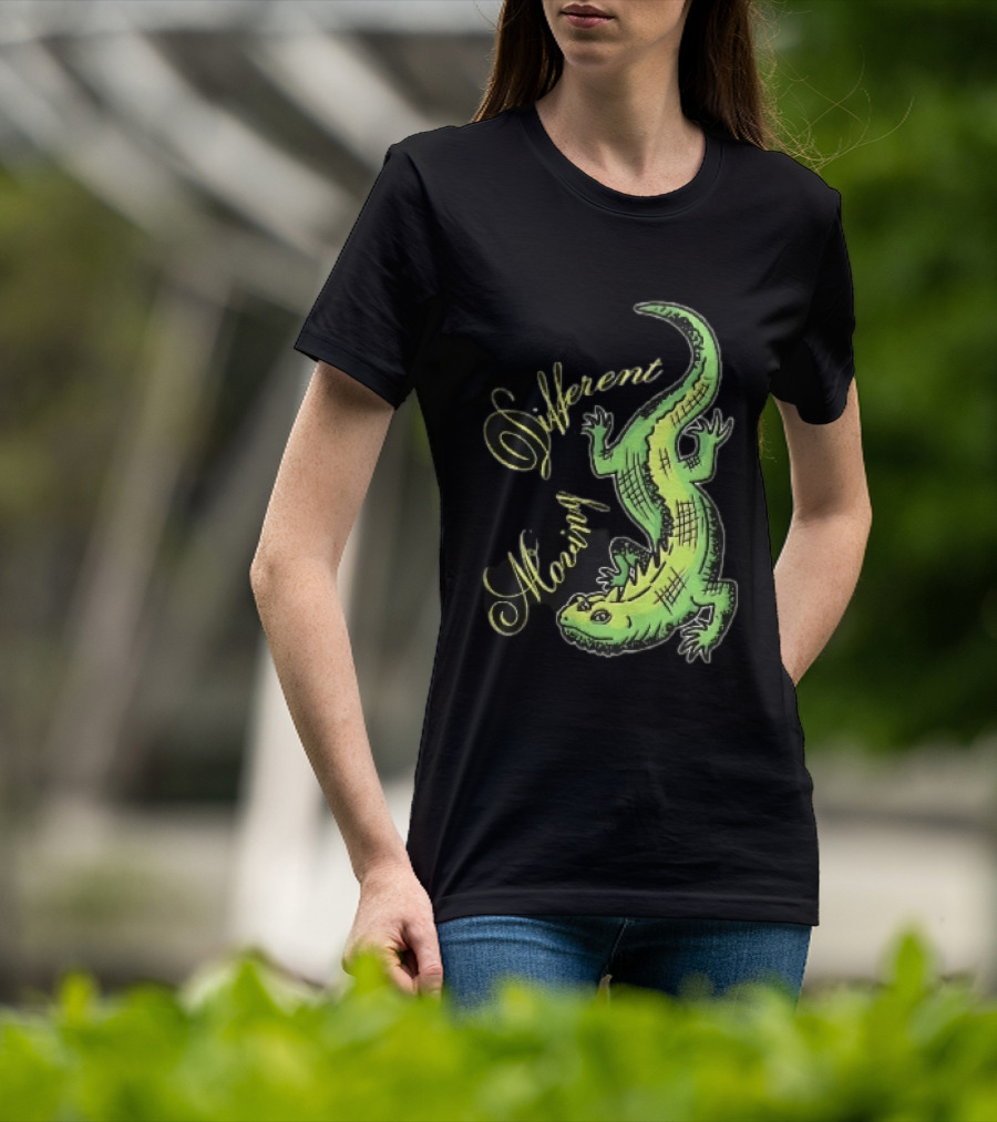 Different Moving Green Lizard Iguana Line Sketch T-Shirt