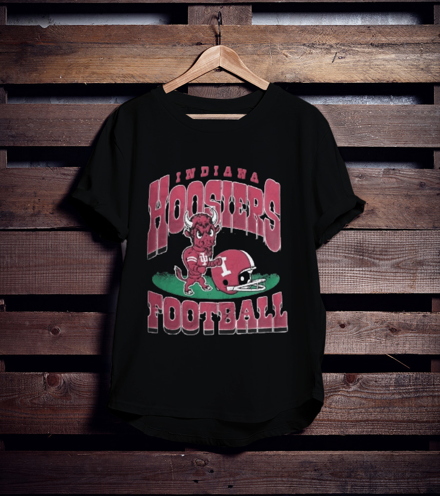 Indiana Hoosiers Football Distressed Cartoon Bull Helmet T-Shirt