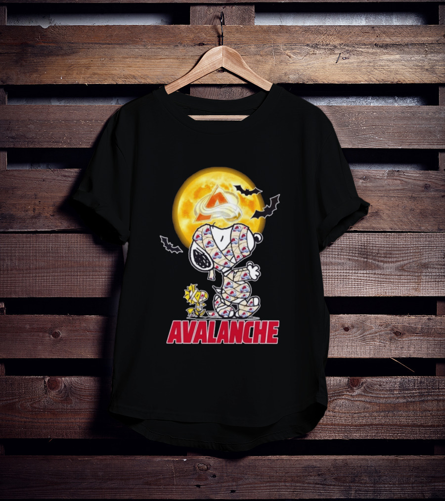 Colorado Avalanche Snoopy Woodstock Halloween Mummy Full Moon Bats T-Shirt
