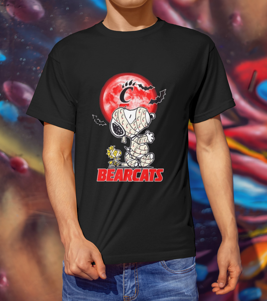Cincinnati Bearcats Snoopy Woodstock Mummy Halloween Moon T-Shirt