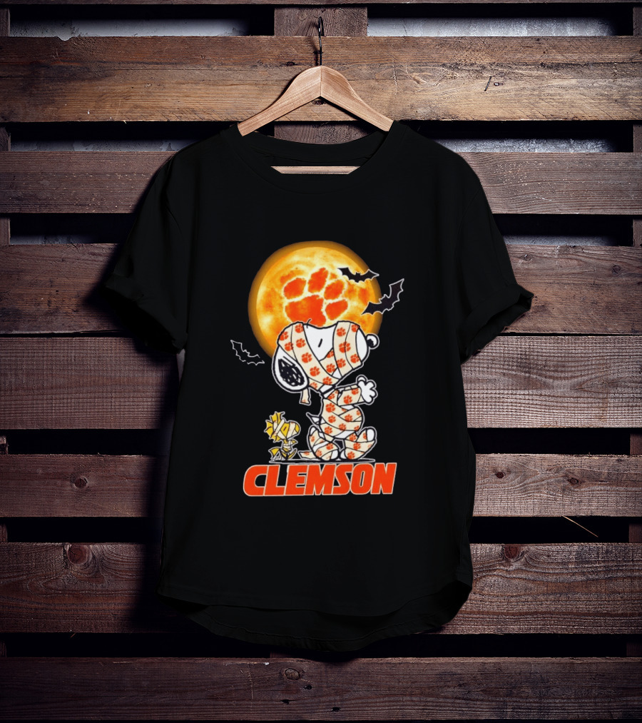 Clemson Tigers Snoopy Woodstock Mummy Halloween Moon Bats T-Shirt